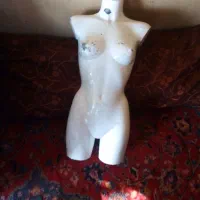 مانکن سوزن دوز