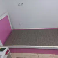 تخت نوجوان سالک و تمیز