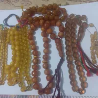 تعدادی تسبیح سندلوس و شاه مقصود