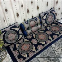 پشتی هاتو با فرش ست کن