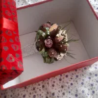 دسته گل یخی با جعبه بله برون|گل مصنوعی|ایلام, |دیوار