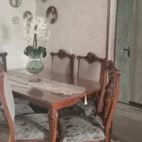 میز ناهار خوری بسیار تمیز