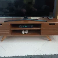 میز تلویزیون در حد نو