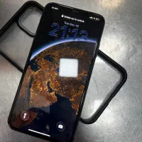 آیفون ۱۱ پرومکس رنگ گلد