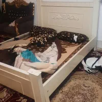 تخت دو نفره چوبی