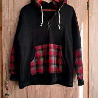 تعدادی لباس درحدنو|لباس|پاکدشت, پاکدشت (مامازند)|دیوار