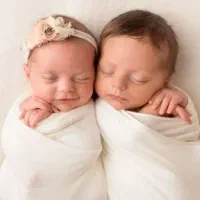 هدیه 50میلیون دولت به دوقلو ها