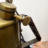 پریموس|کلکسیون اشیاء عتیقه|همدان, |دیوار