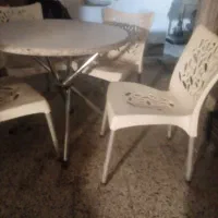 چهار عدد صندلی پلاستیکی باپایه فلزی،درحدنو|صندلی و نیمکت|سبزوار, ابارش|دیوار