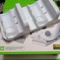 دسته ایکس باکس xbox Series X S و شارژر|کنسول، بازی ویدئویی و آنلاین|اسلام‌شهر, شهرک توحید|دیوار