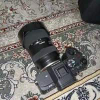 دوربین سونی به همراه ست کامل از تجهیزات
