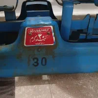 ترازو دوکفه قدیمی ۲۰کیلیویی|کلکسیون اشیاء عتیقه|تبریز, |دیوار