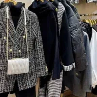 استخدام فروشنده خانم