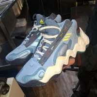 فروش کتانی آدیداس خاص