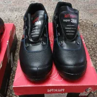 کفش کار ایمنی برند یحیی