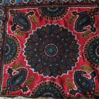 پته قرمز لاکی پشمی