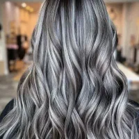 مدل برای رنگ مو