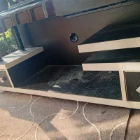 زیر تلویزیون تمیز