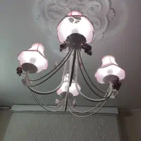 لوسترسفید گلدار چهار شاخه ای مدرن در حد نو|لوستر و چراغ آویز|فردیس, فردیس|دیوار