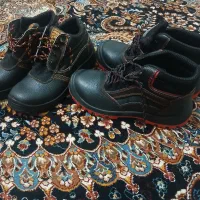 دو جفت کفش ایمنی نو اصلا استفاده نشده