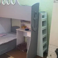 تخت ۲ طبقه
