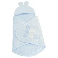 تعدادی لباس گرم نوزادی از صفر تا حدود ۶ ماهه