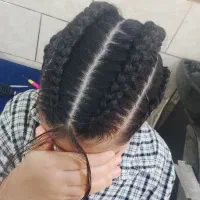 شاگرد ارایشگری