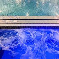 دستیار خانم نیازمندیم