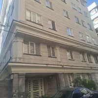 ریحانی جنوبی ۸۰ متر/۲ خواب/۱۰ ساله/فرعی دنج