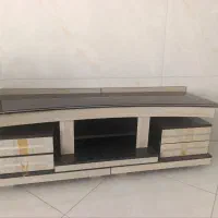 فروش میز تلویزیون  جنس ام دی اف در حد نو
