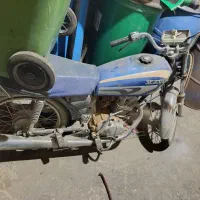 موتور سیکلت پارکینگی