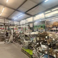 فروشنده نیروی کار همکار شاگرد