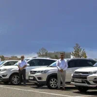 راننده با خودرو شرکت دارویی