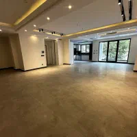 ۲۰۰متر مدرن نوساز/طبقات بالا فول مشاعات