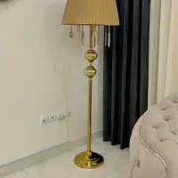 اباژور ایستاده کنار سالنی|چراغ خواب و آباژور|تبریز, |دیوار