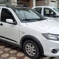 کوییک R سفید مشکی ۱۴۰۲