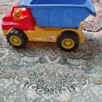 کامیون اسباب بازی