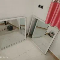 دوعدد آینه