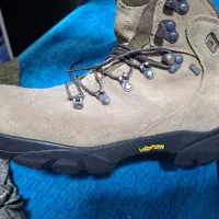 نیم بوت چرم .گورتکس.کفه ویبرام