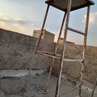 چهارپایه اهنی