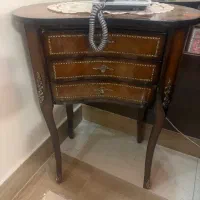 عسلی و میز تلفن