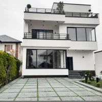 ویلای فوق‌العاده لاکچری در قلب زیباکنار