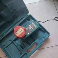 1جعبه دریل شارژی ماکیتا، و 1 عدد باطری