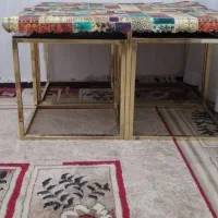 میز جلو مبلی شیشه ای جنس بدنه فلز  در حد نو  ۵تیکه