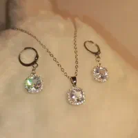 سرویس گوشواره و گردنبند جواهری