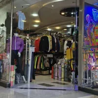 استخدام فروشنده آقا یا خانم