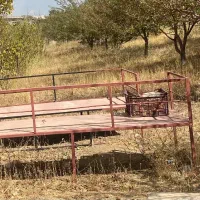 دو عدد نیمکت آهنی|صندلی و نیمکت|زنجان, |دیوار