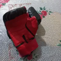 کیسه بوکس و دستکش