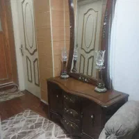 آینه و کنسول به همراه شمعدان