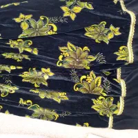 دوتا پارچه دوخته شده بفروش میرسد